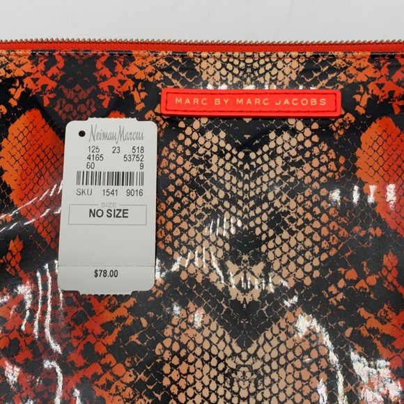 Marc by Marc Jacobs Annabella Red Snake Skin Print PVC Clutch - Picture 10 of 11